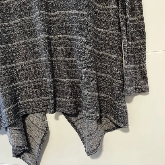 Volcom | Open Sweater - Picture 13 of 15